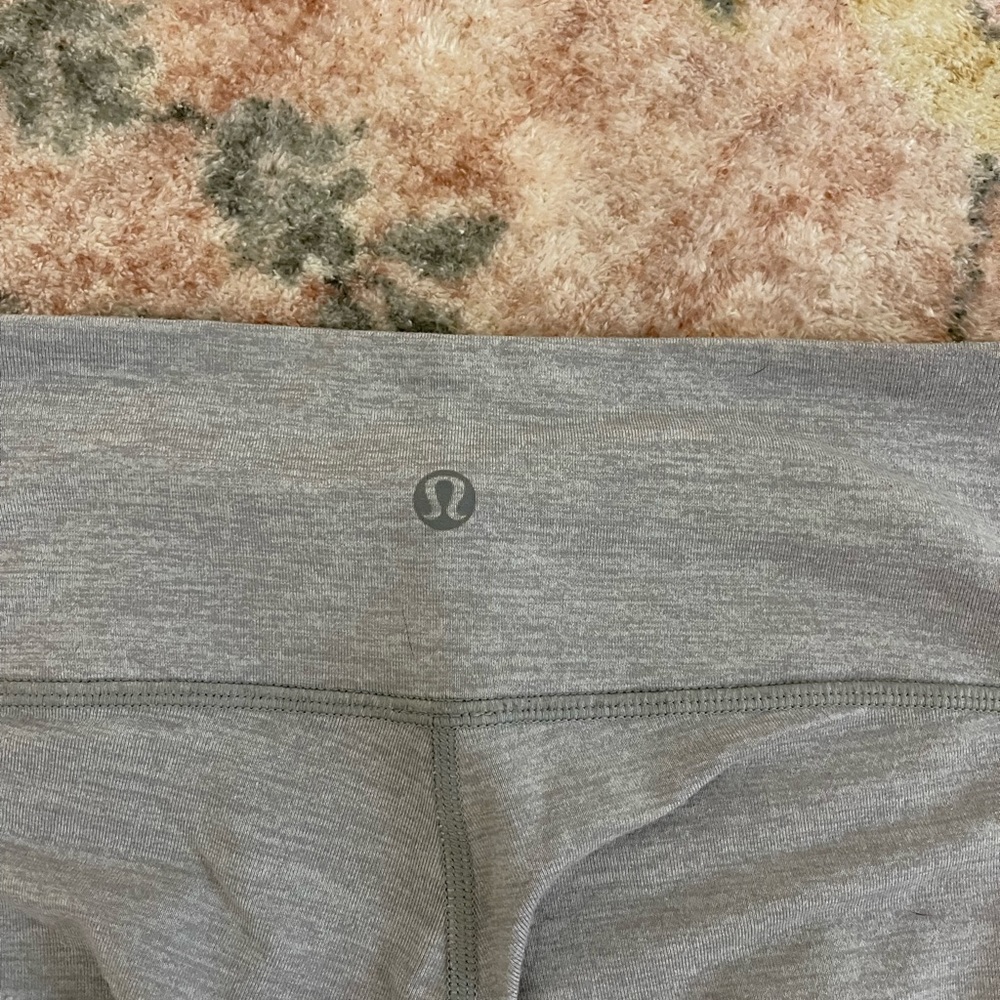 Lululemon crops